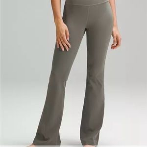 NWT Lululemon Groove SHR Flare Pant